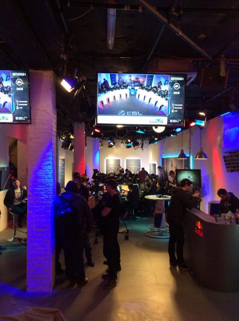 FNATIC_MEETYOURMAKER_emos_one